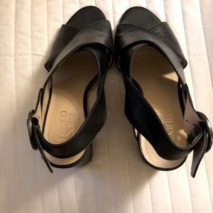 Franco Sarto black leather sandals in excellent condition